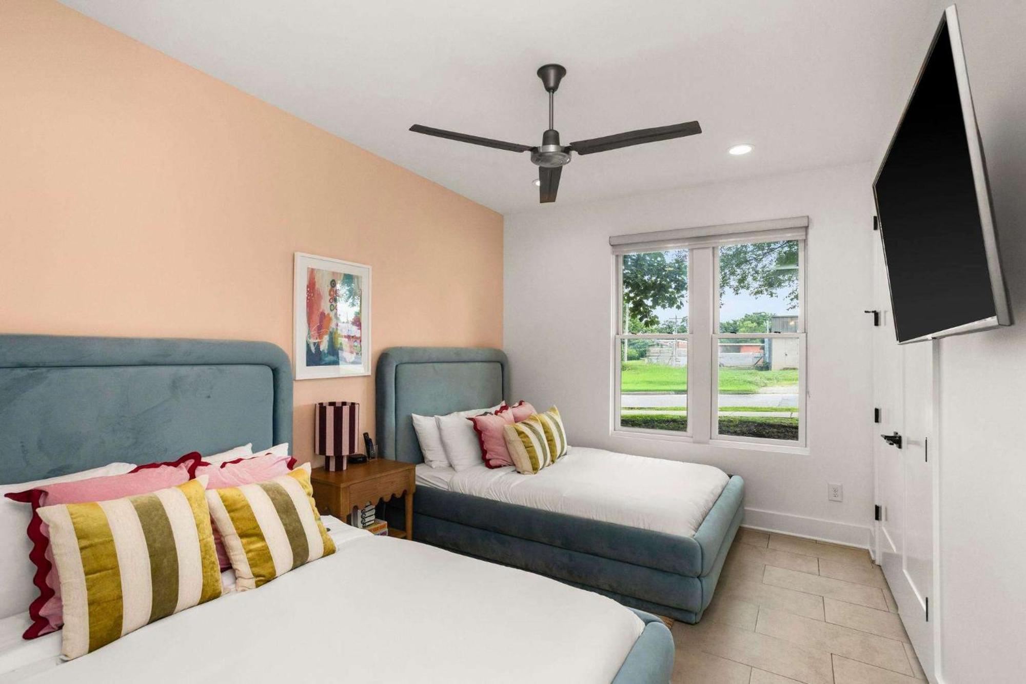 Play At 8th & Argyle Elite Vacation Spot Apartment Nashville