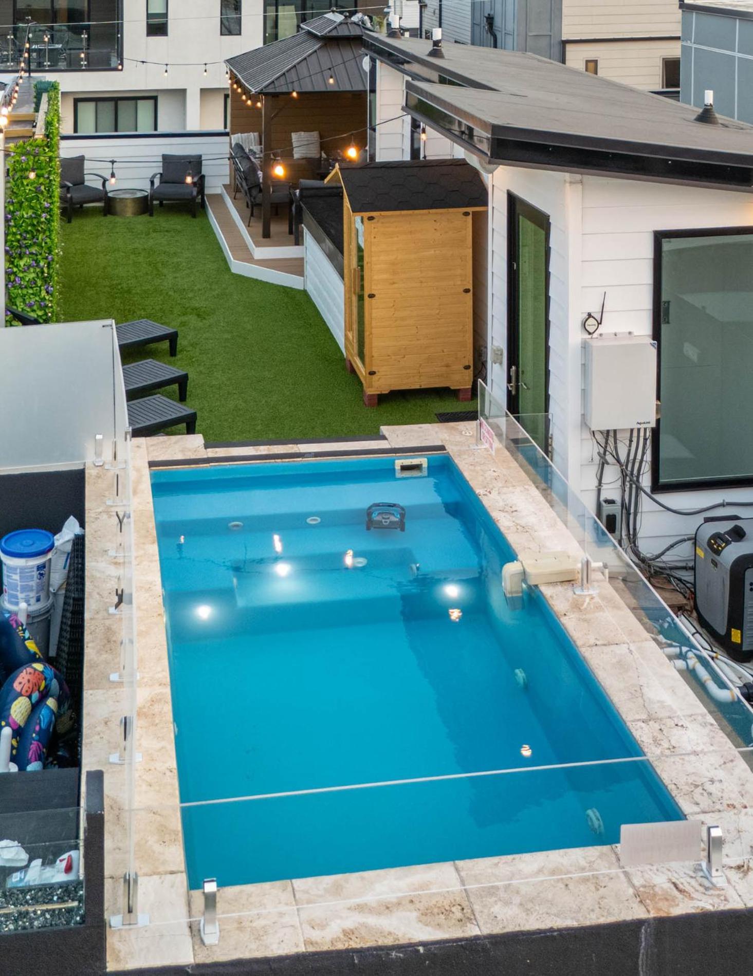 Skyline Views - Rooftop Pool - Maximum Luxury Holiday home Nashville