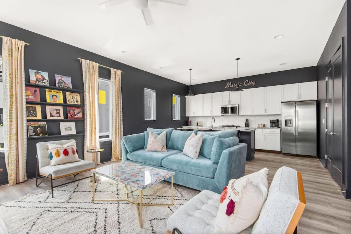 Holiday home Beautiful 3bd With 2 Story Rooftop For *