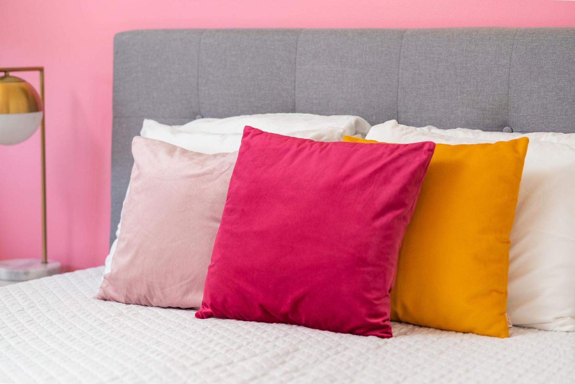 The Johnny And Dolly Historic Hideaway, Music Row Unit 2 *