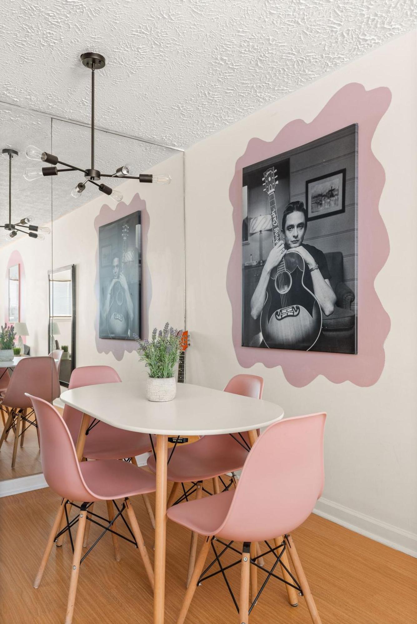 Apartment The Johnny And Dolly Historic Hideaway, Music Row Unit 2