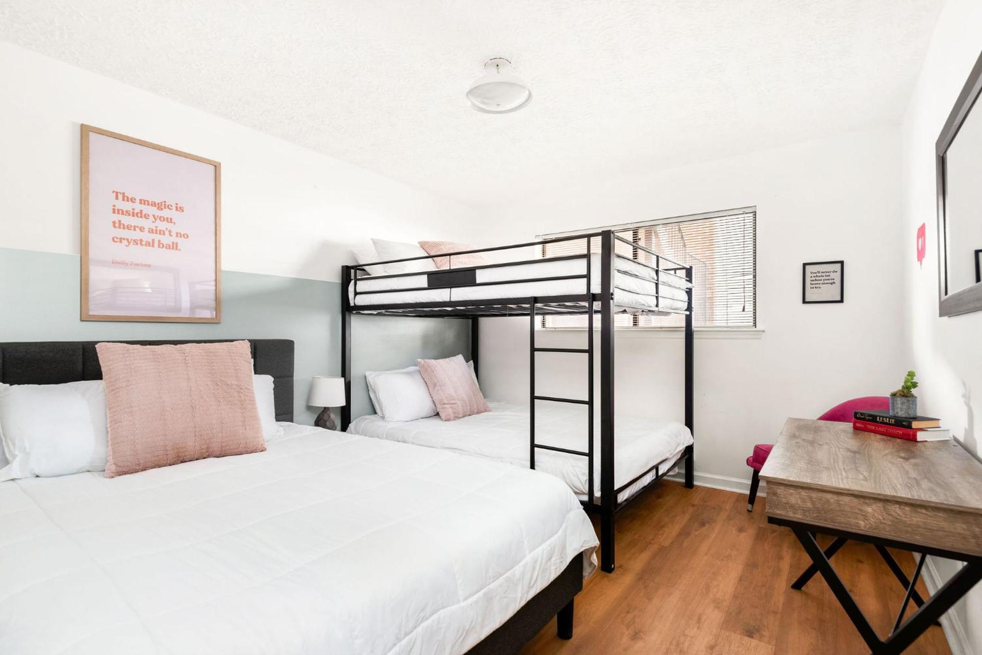 Dolly's Daydream On Music Row!