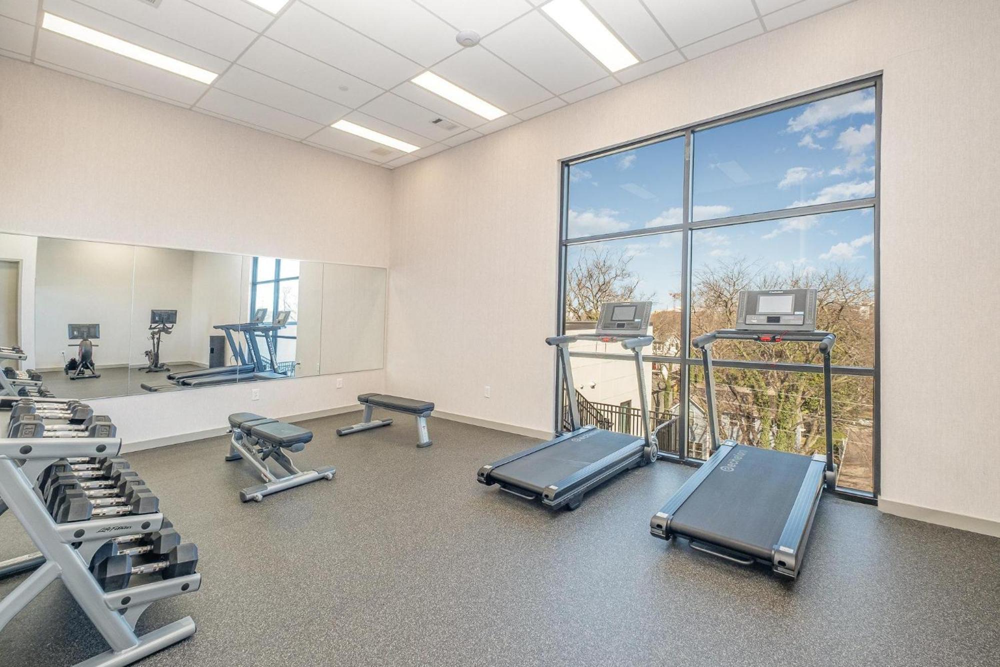 Harmony Outpost-pool & Gym-4 Mins To Broadway Nashville