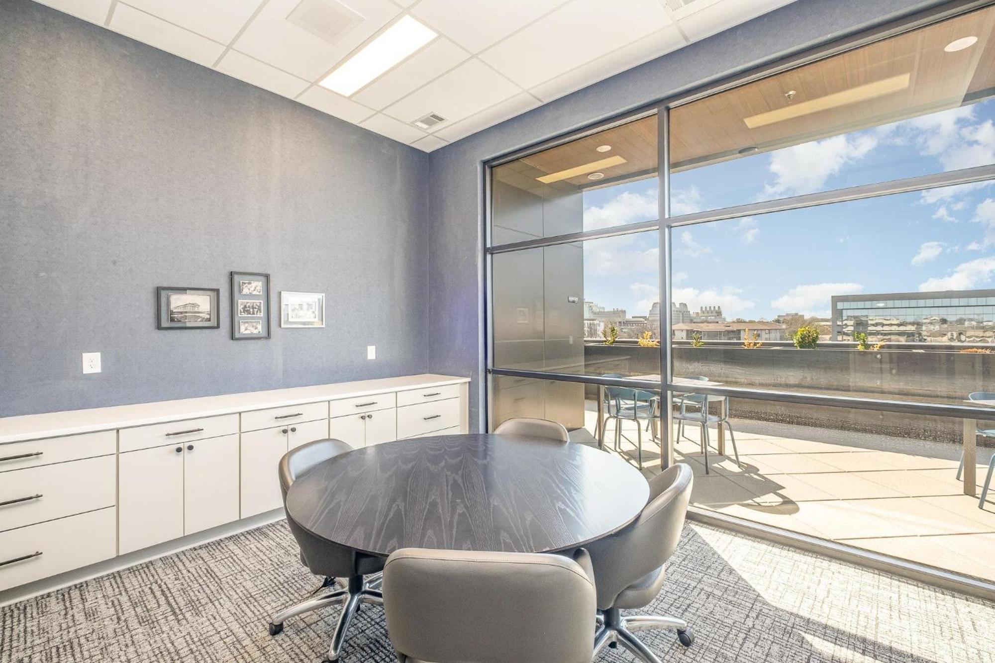 Harmony Outpost-pool & Gym-4 Mins To Broadway *