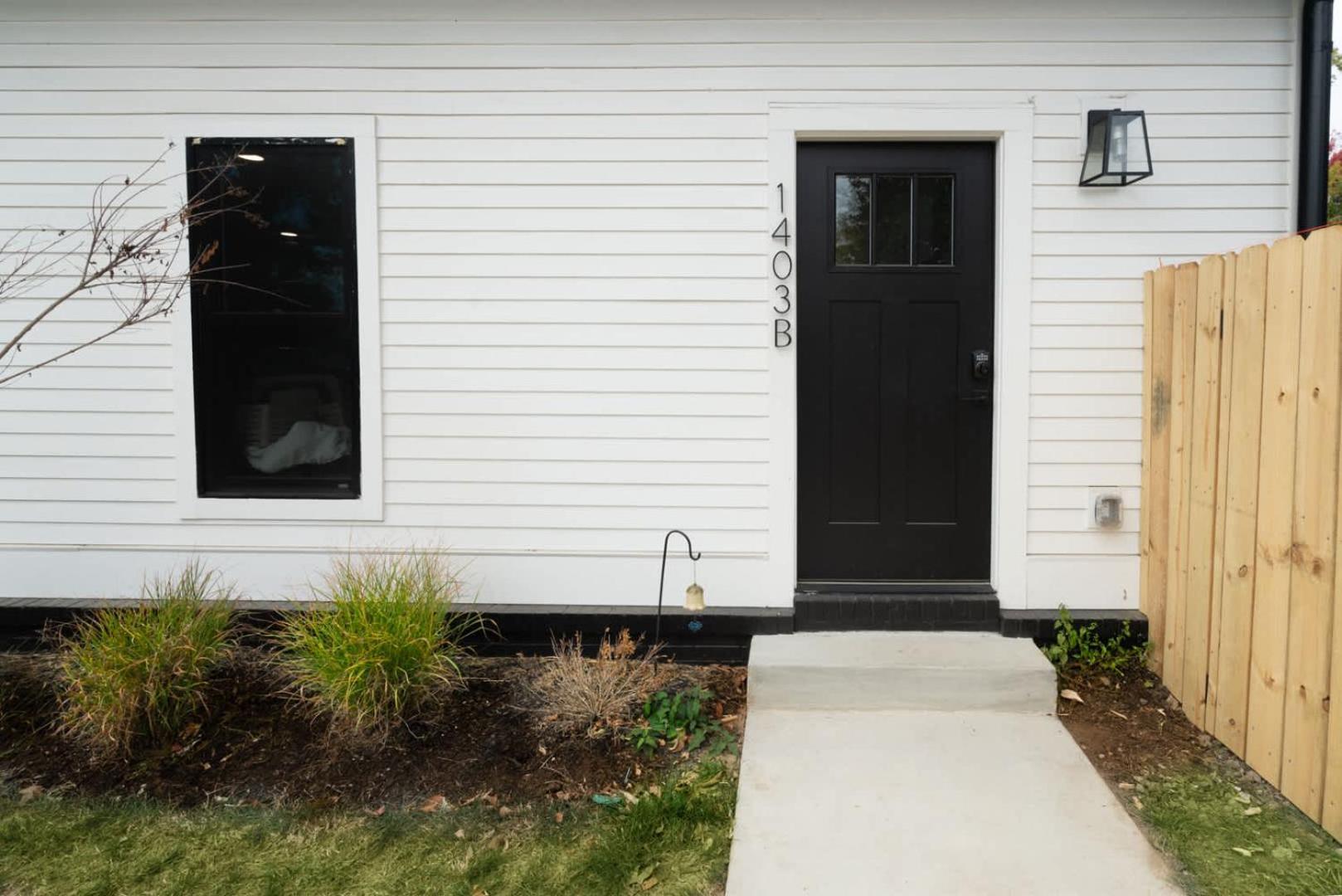 Stylish Modern In Nashville's 12 South Holiday home *