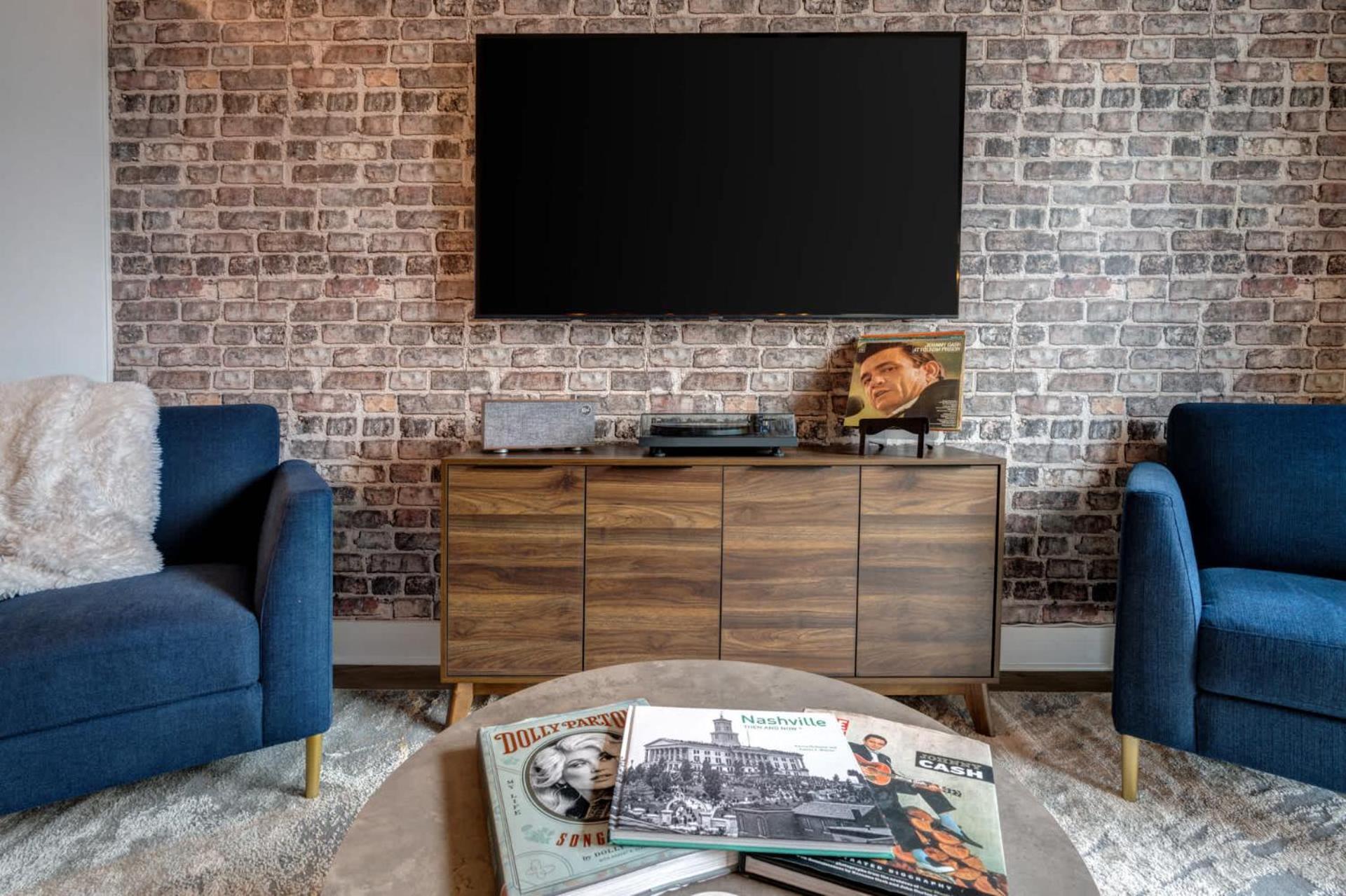 Trendy Close To Nissan Stadium Nashville