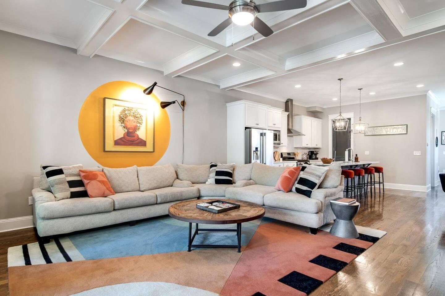 Nell's Haven Two Miles To Downtown & Broadway *