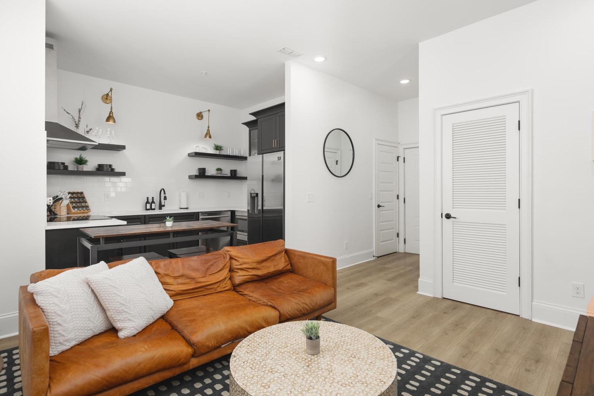 Apartment With Free Parking, 3 Mi Downtown & Stadium, By Coffee Nashville