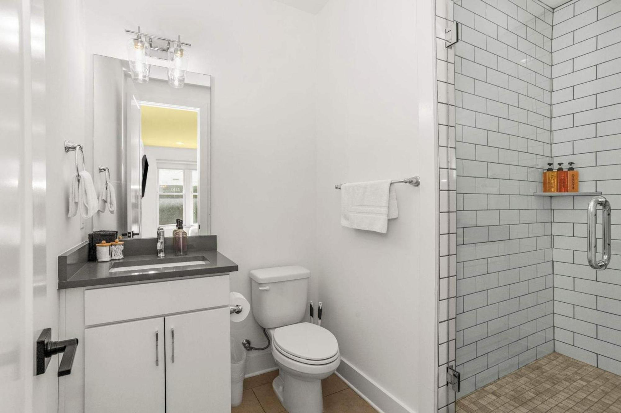 Holiday home Luxe At 8th And Argyle Elite Vacation Spot *