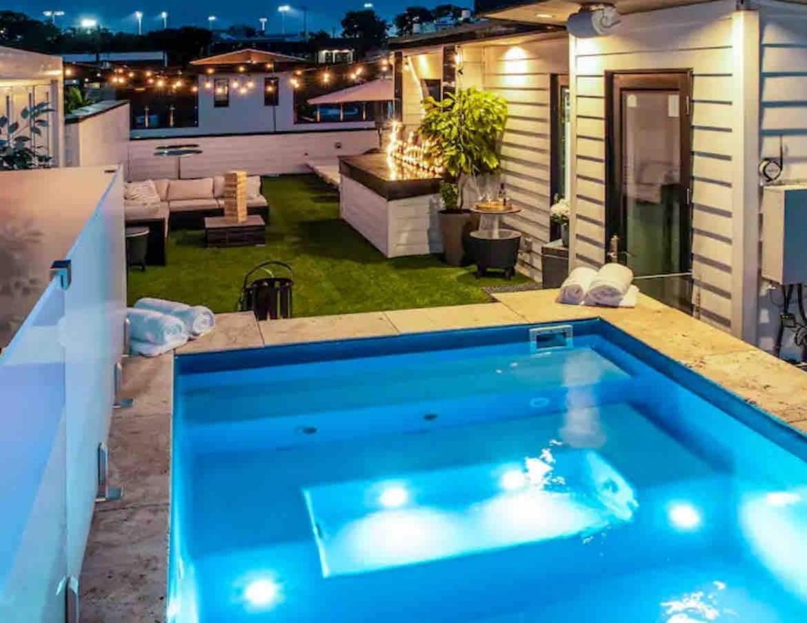 Skyline Views - Rooftop Pool - Maximum Luxury Holiday home Nashville