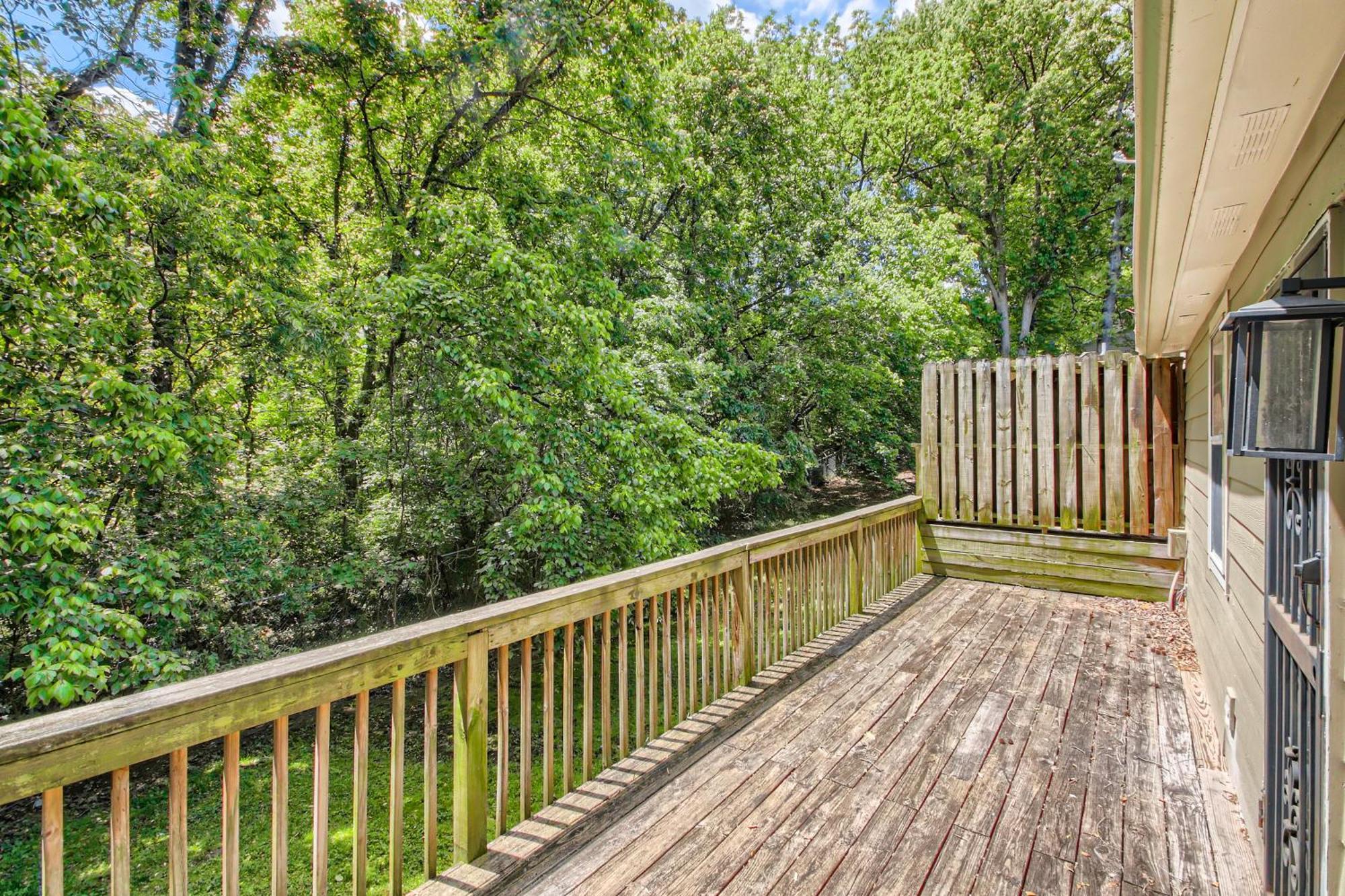 3 Units - Sleeps 24 - Mins To Downtown And Airport Apartment