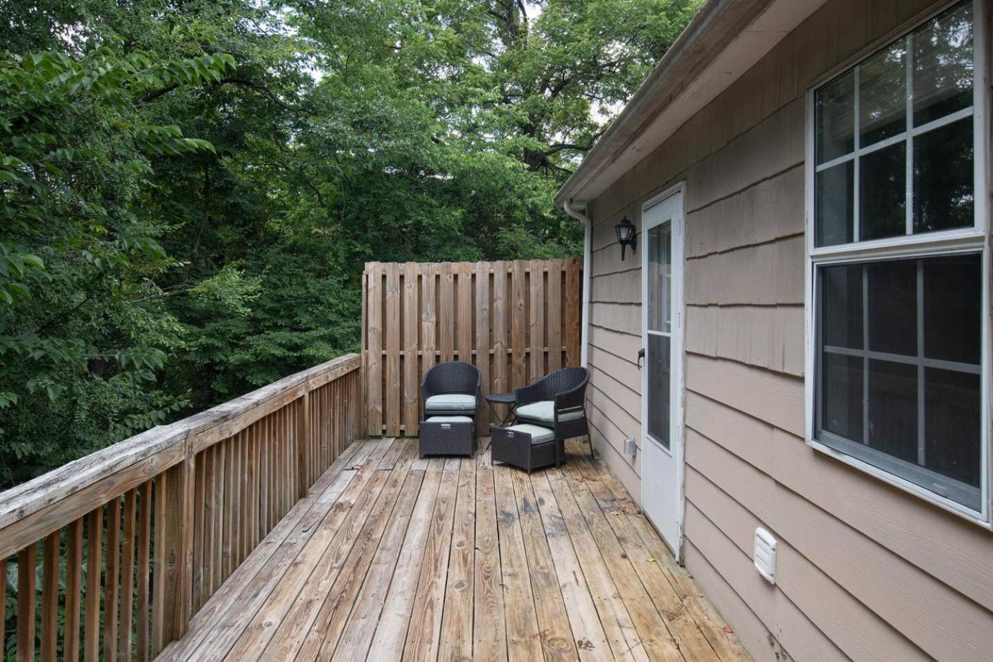 3 Units - Sleeps 24 - Mins To Downtown And Airport Apartment