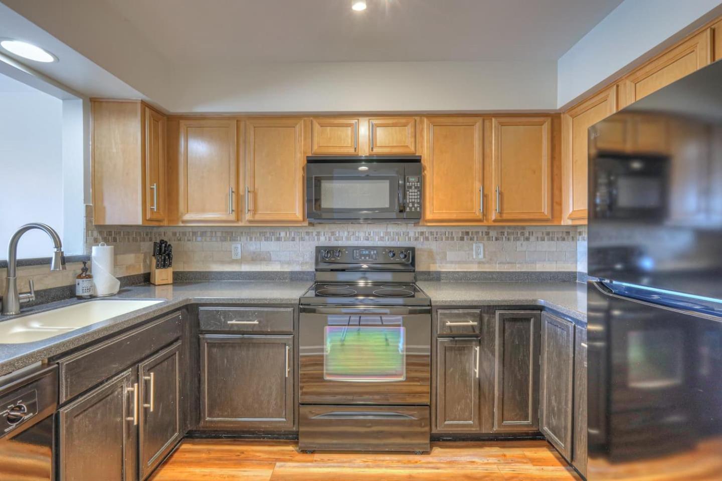 Happiness On Nashville's Riverfront - 2bed 2bath * Nashville