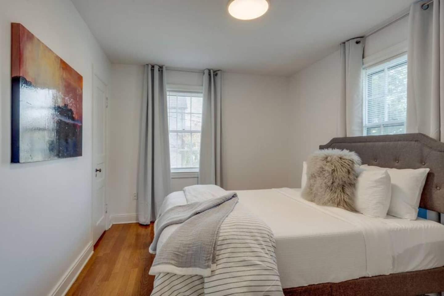 Nashville's Primrose In Hip Belmont Area * Nashville