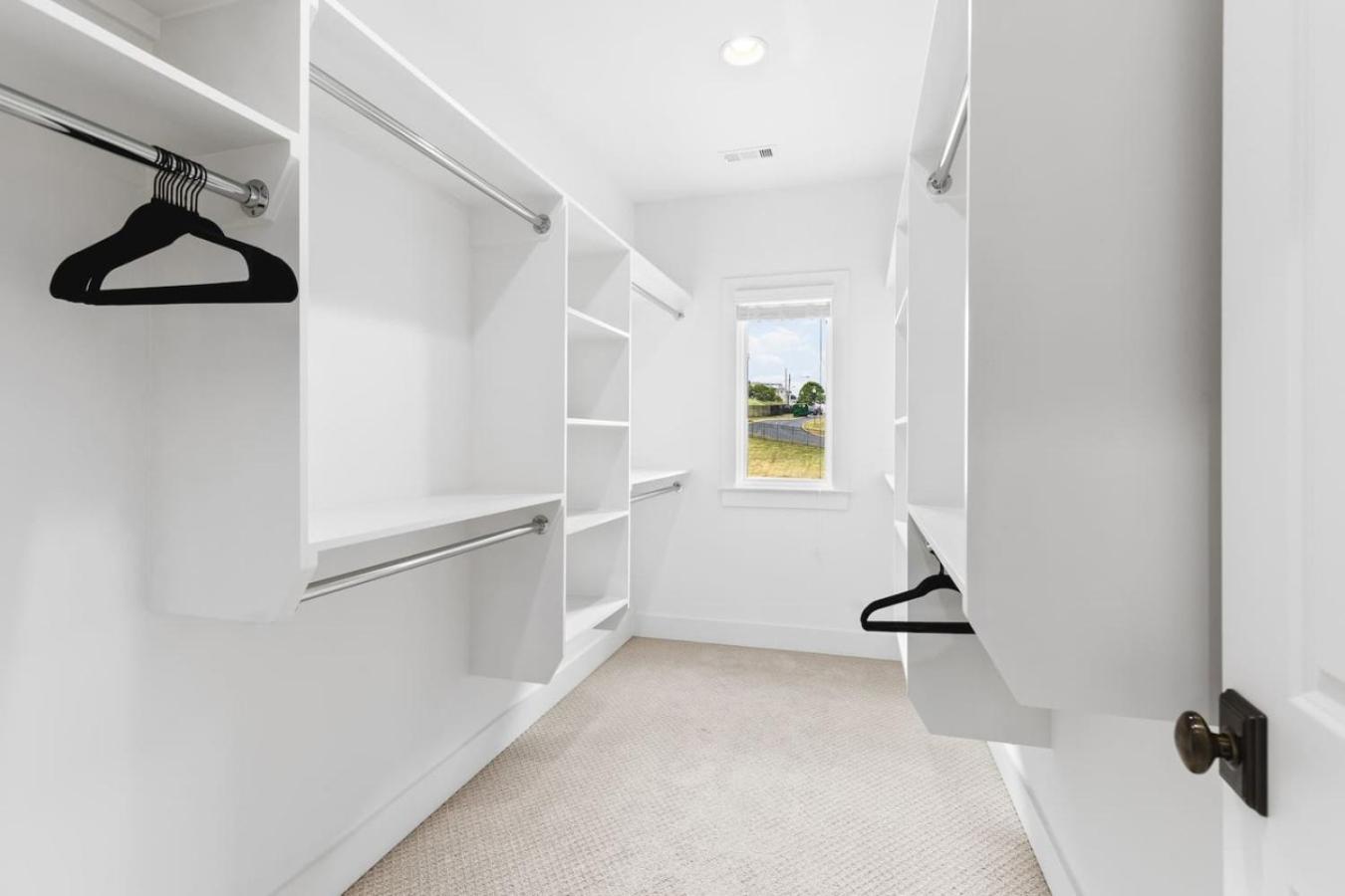 Two Adjacent Homes By 12 South And Belmont That Sleeps 24 *