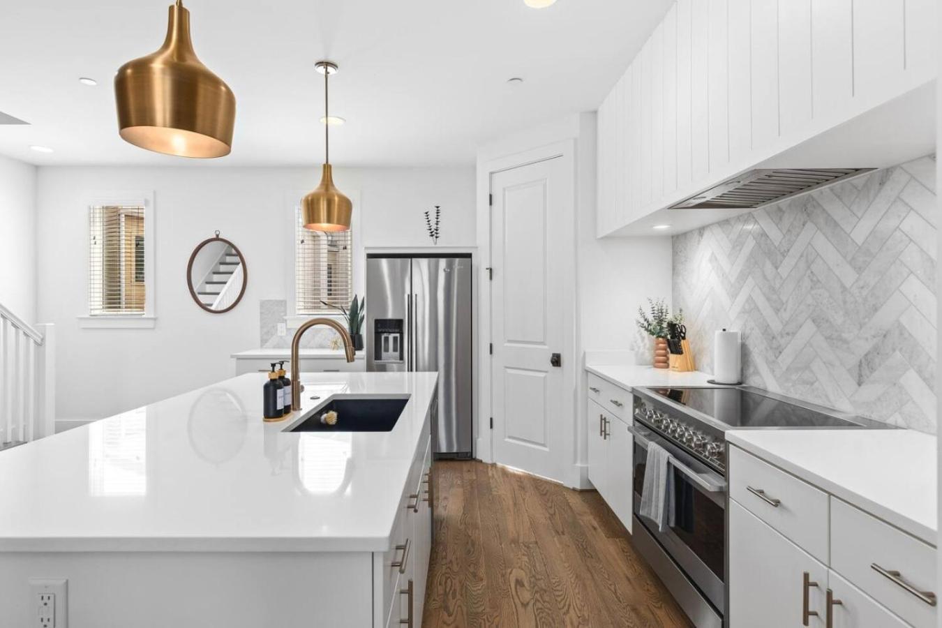 Two Adjacent Homes By 12 South And Belmont That Sleeps 24 Holiday home *