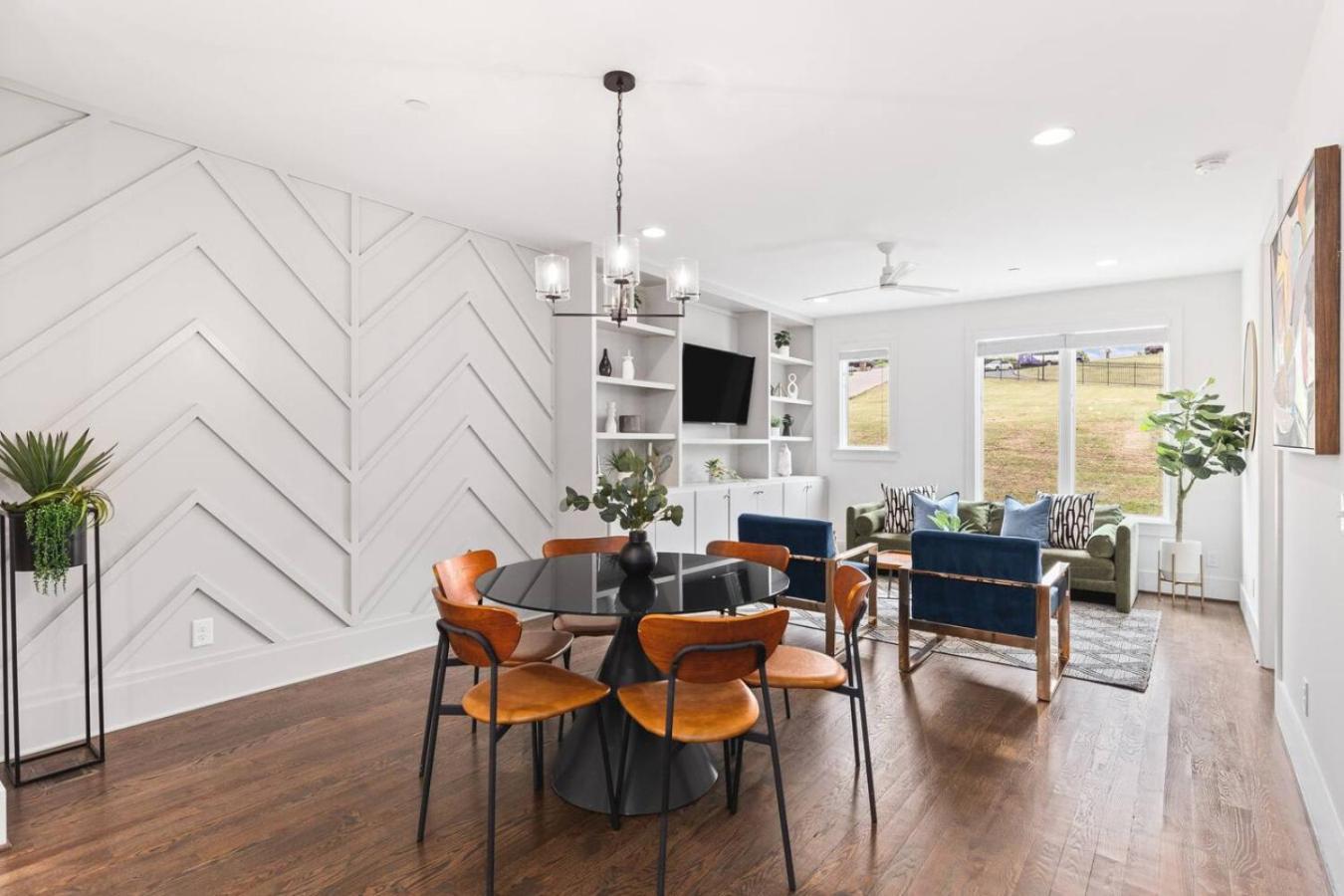 Holiday home Two Adjacent Homes By 12 South And Belmont That Sleeps 24 *