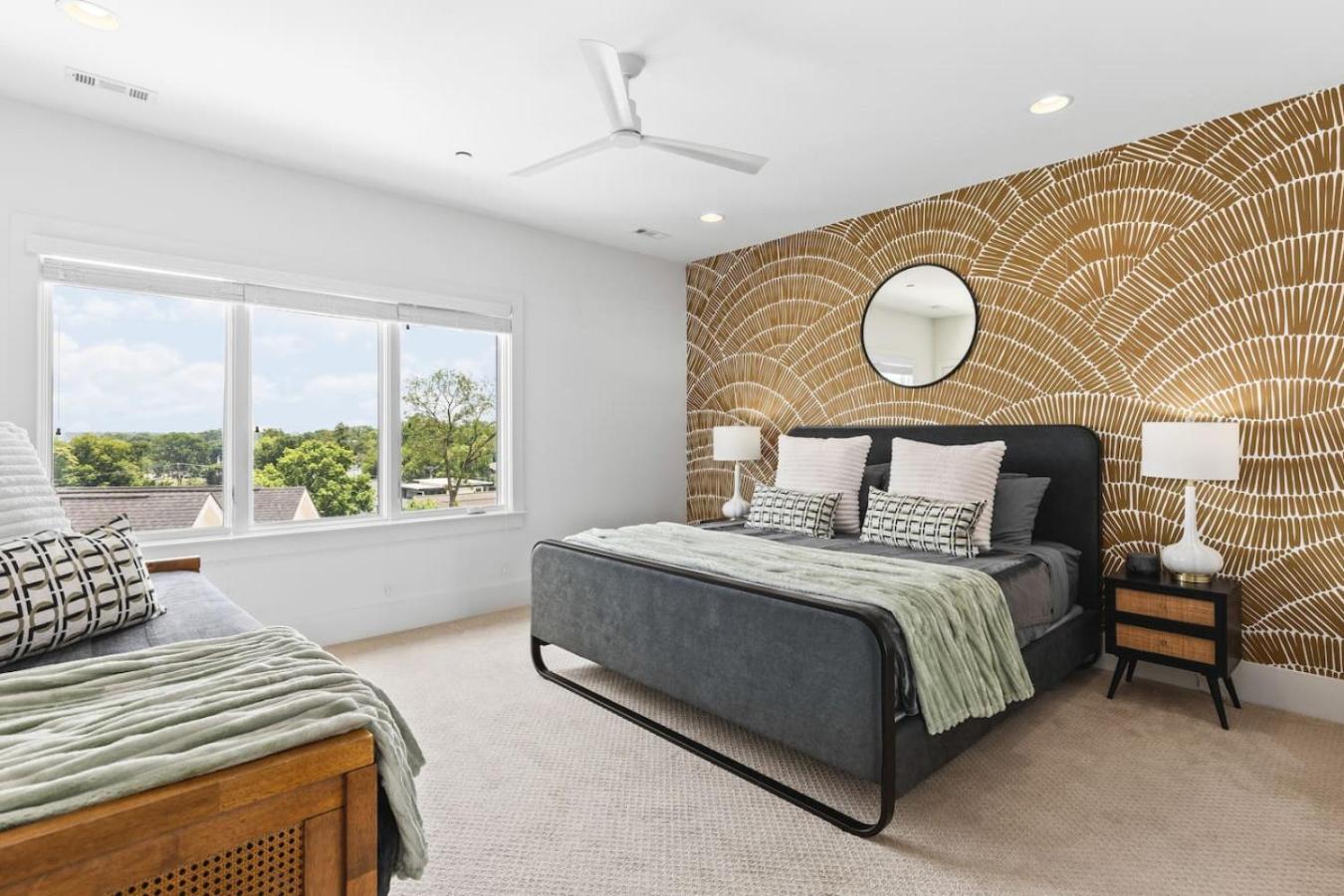 Two Adjacent Homes By 12 South And Belmont That Sleeps 24 * Nashville