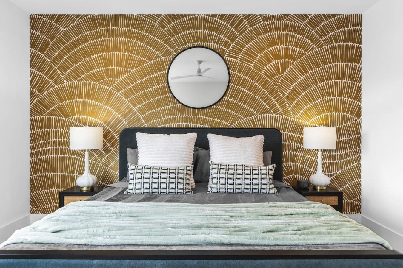 Two Adjacent Homes By 12 South And Belmont That Sleeps 24 Holiday home