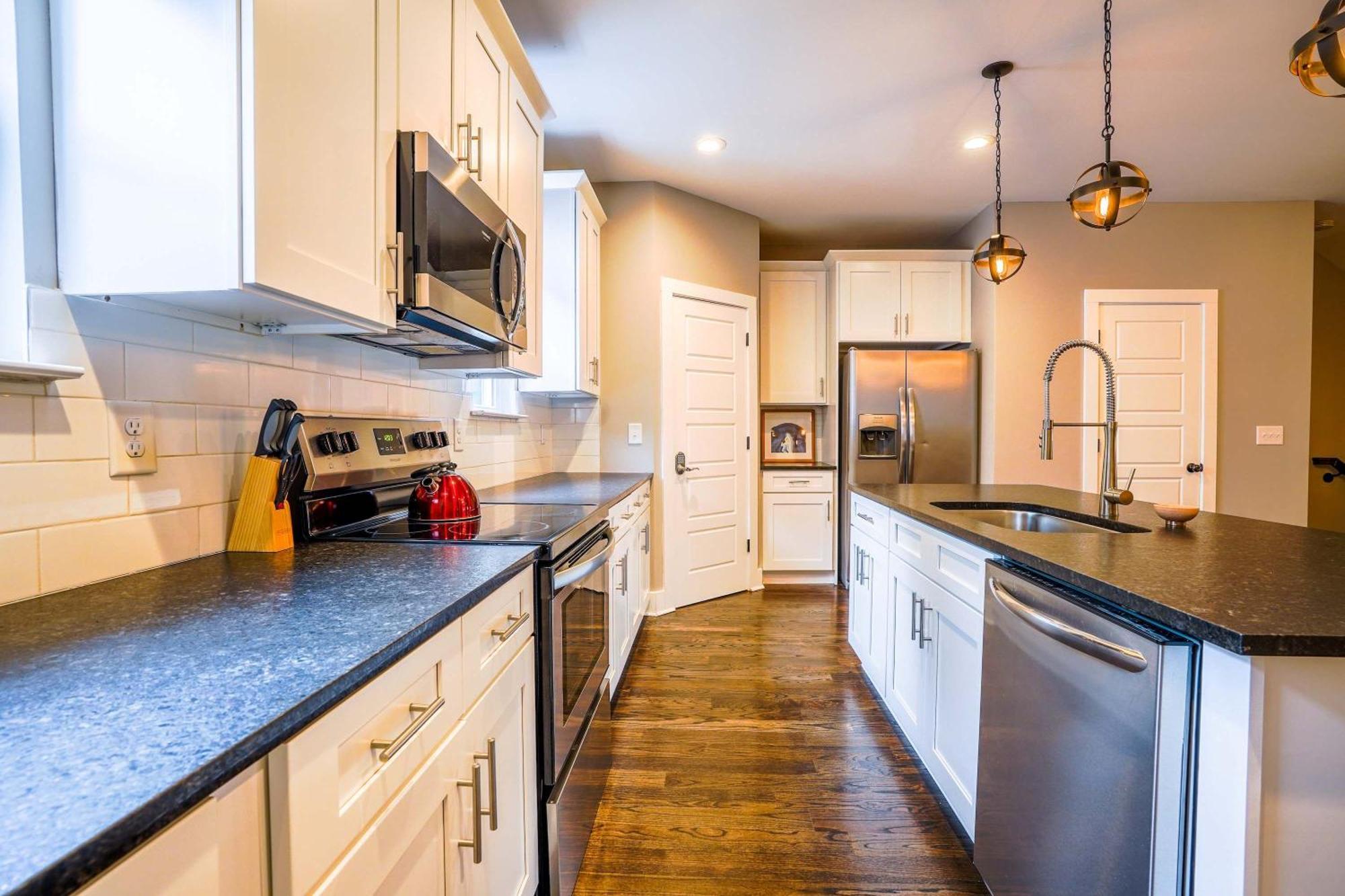 Side By Side Townhomes In East Holiday home Nashville