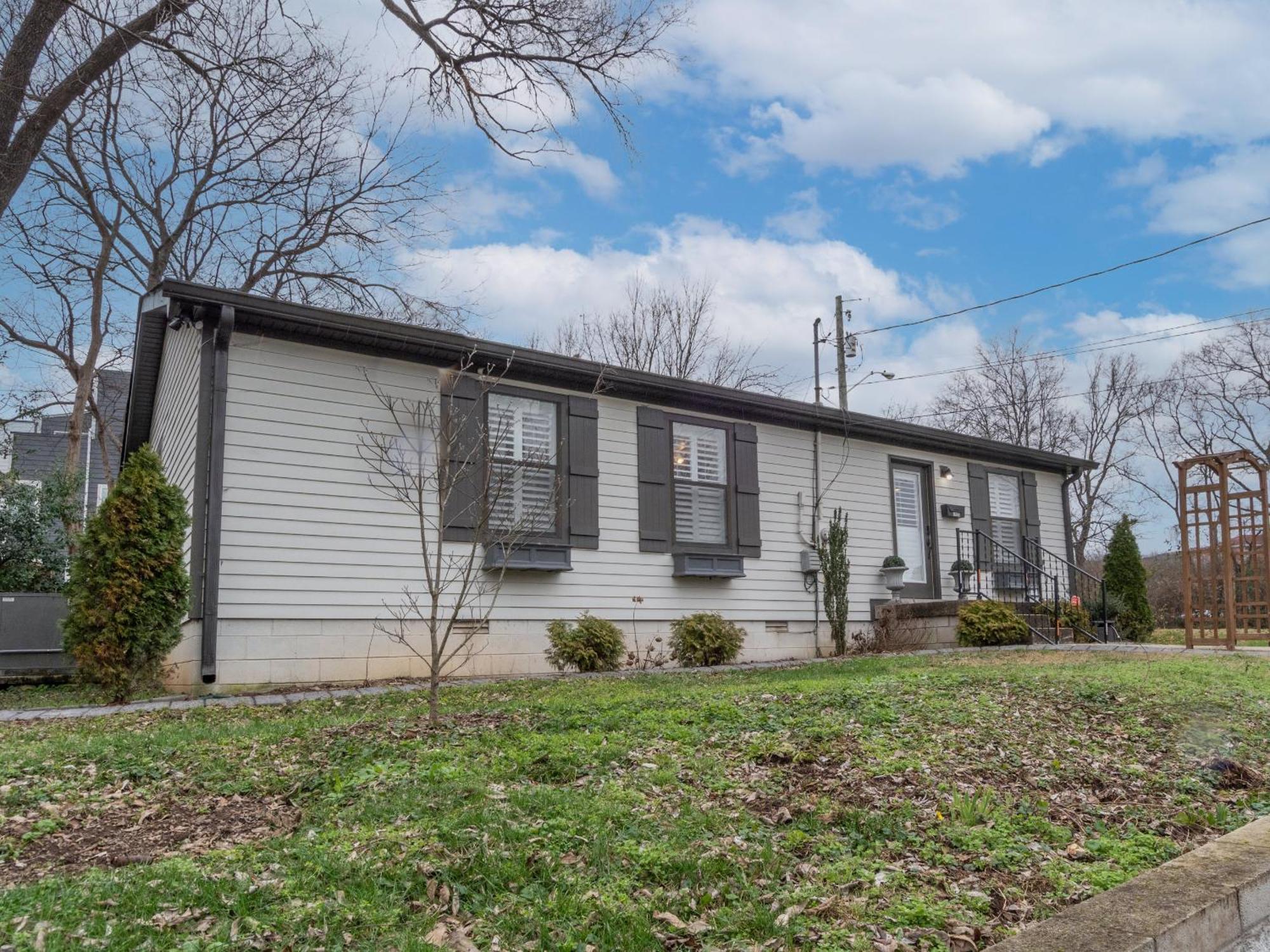 Cozy Getaway - Close To Dt Nash & Germantown Holiday home *