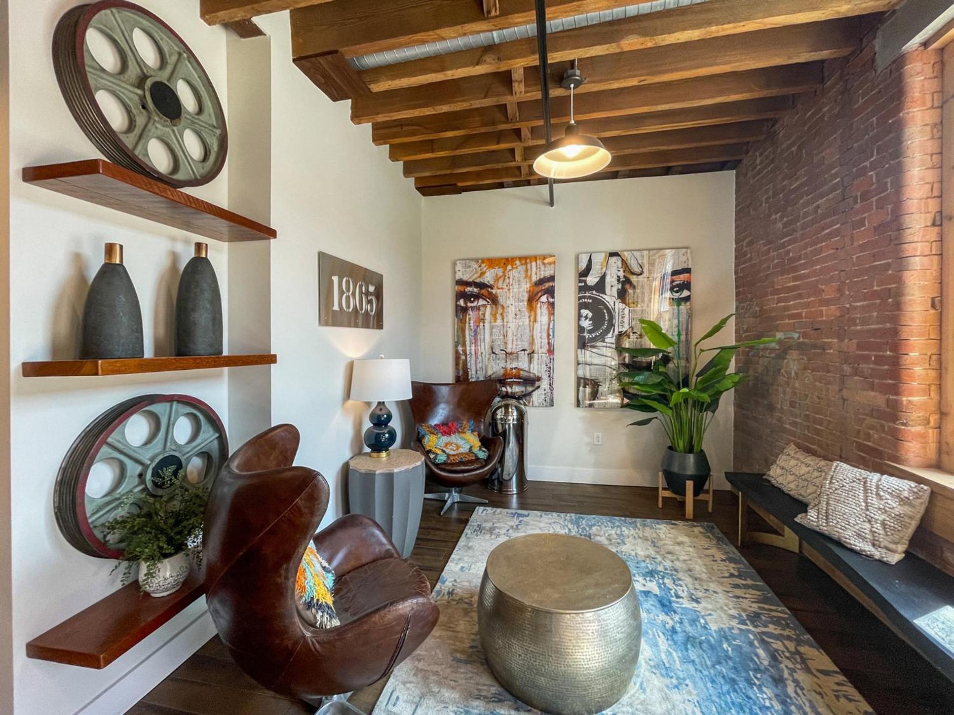 Holiday home 2 Separate Units With Exclusive Access To Club Nashville