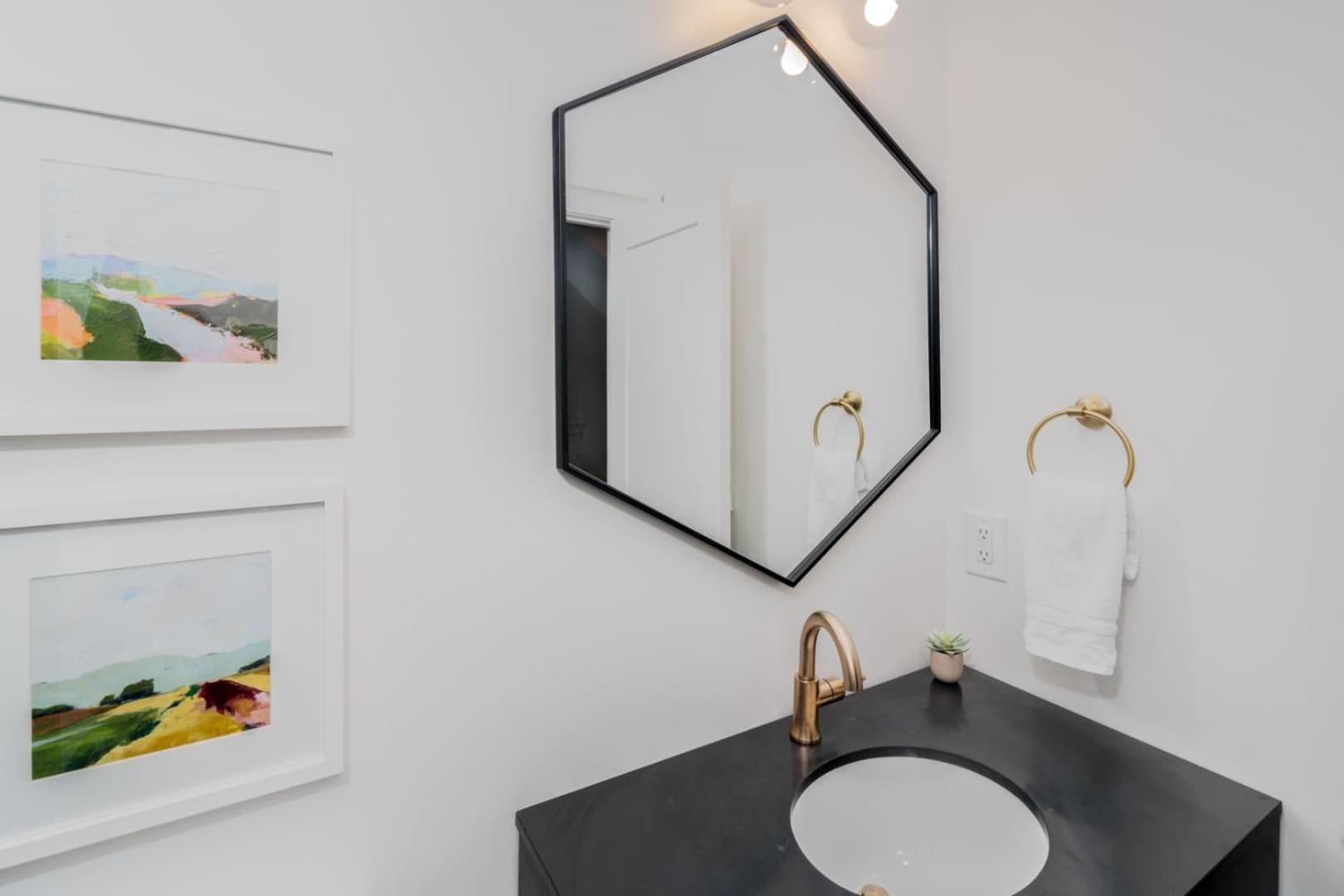 Holiday home Stylish Modern In Nashville's 12 South