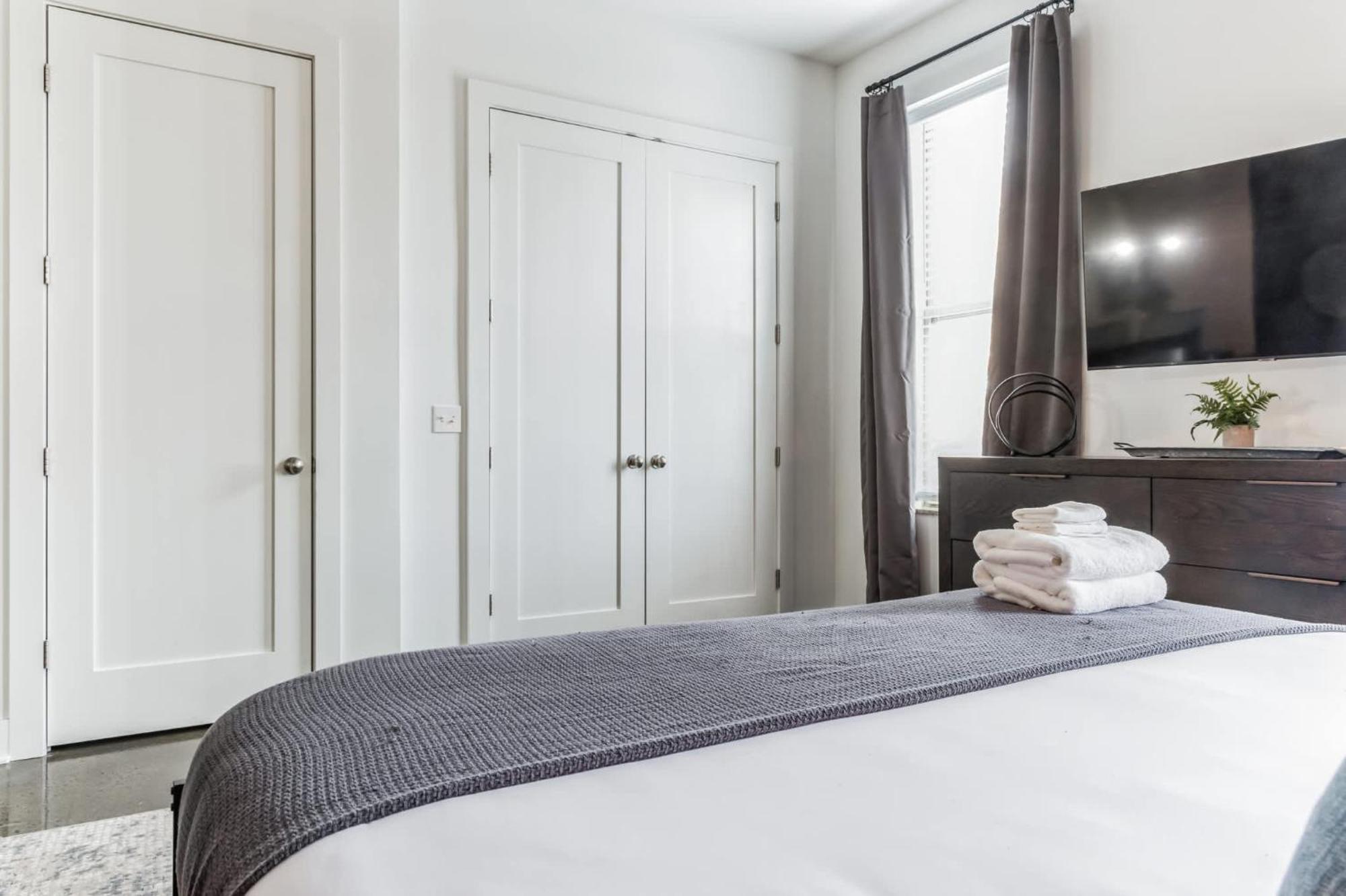 Chic And Modern West End Living Nashville