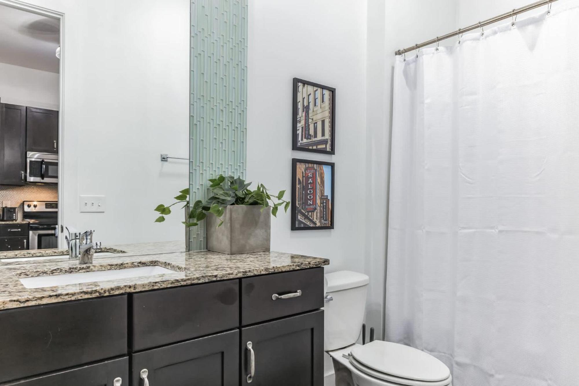 Chic And Modern West End Living Holiday home