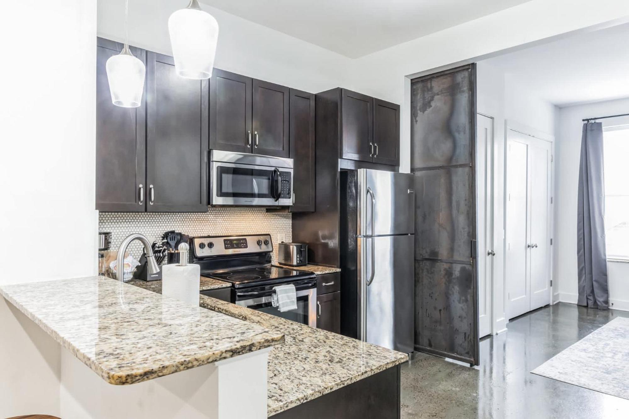 Chic And Modern West End Living Holiday home