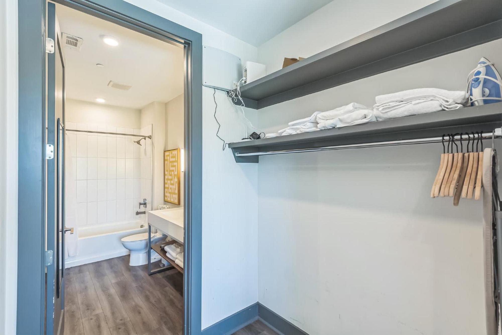 Gorgeous For 8 With Rooftop & Gym Near Dt Nashville