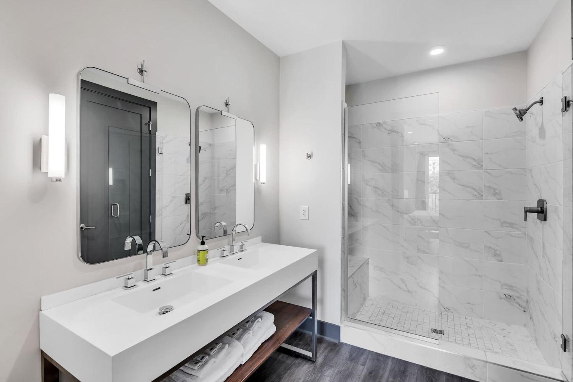 Gorgeous For 8 With Rooftop & Gym Near Dt