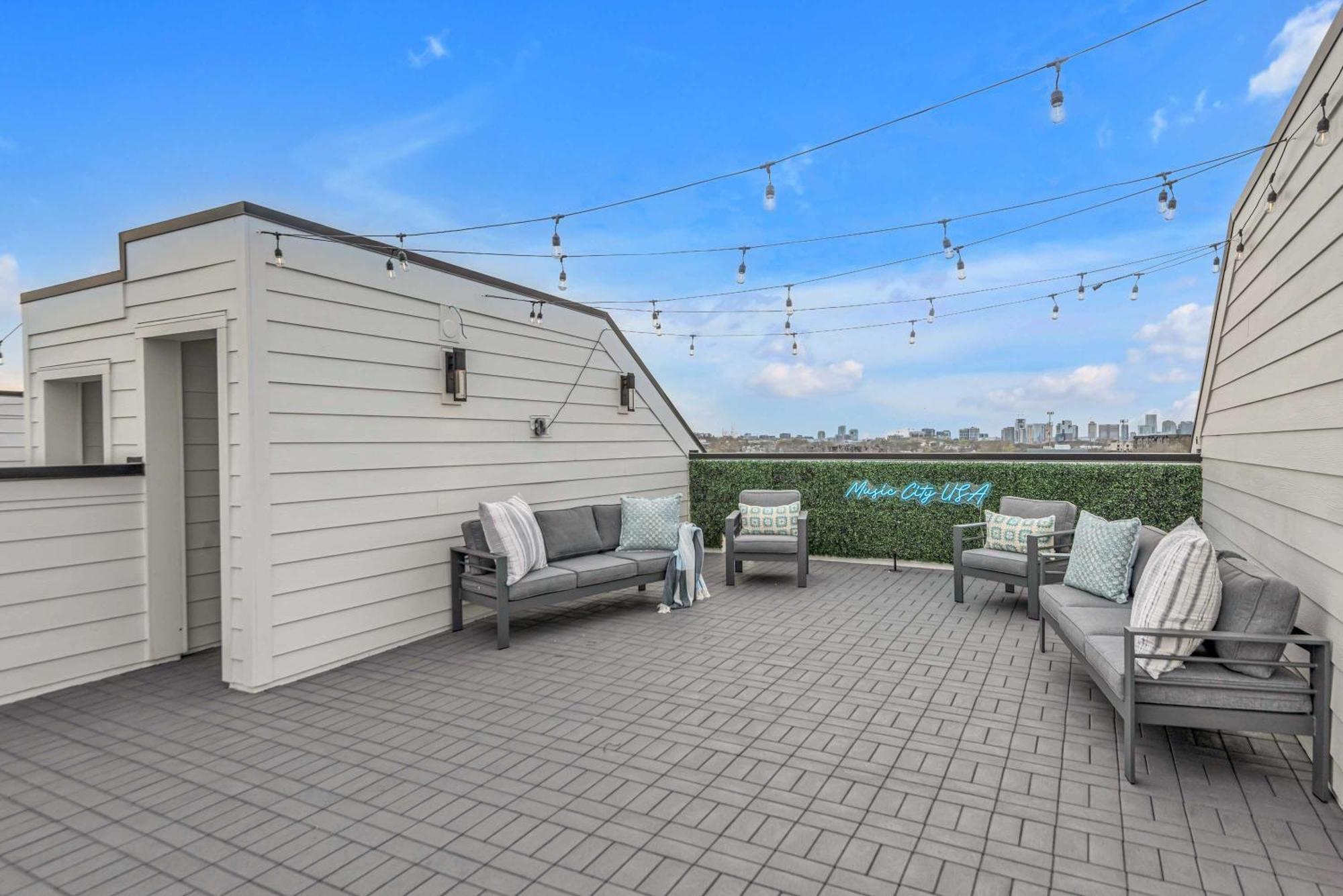 Music Mansion 2 Miles To Broadway - 13 Beds Holiday home