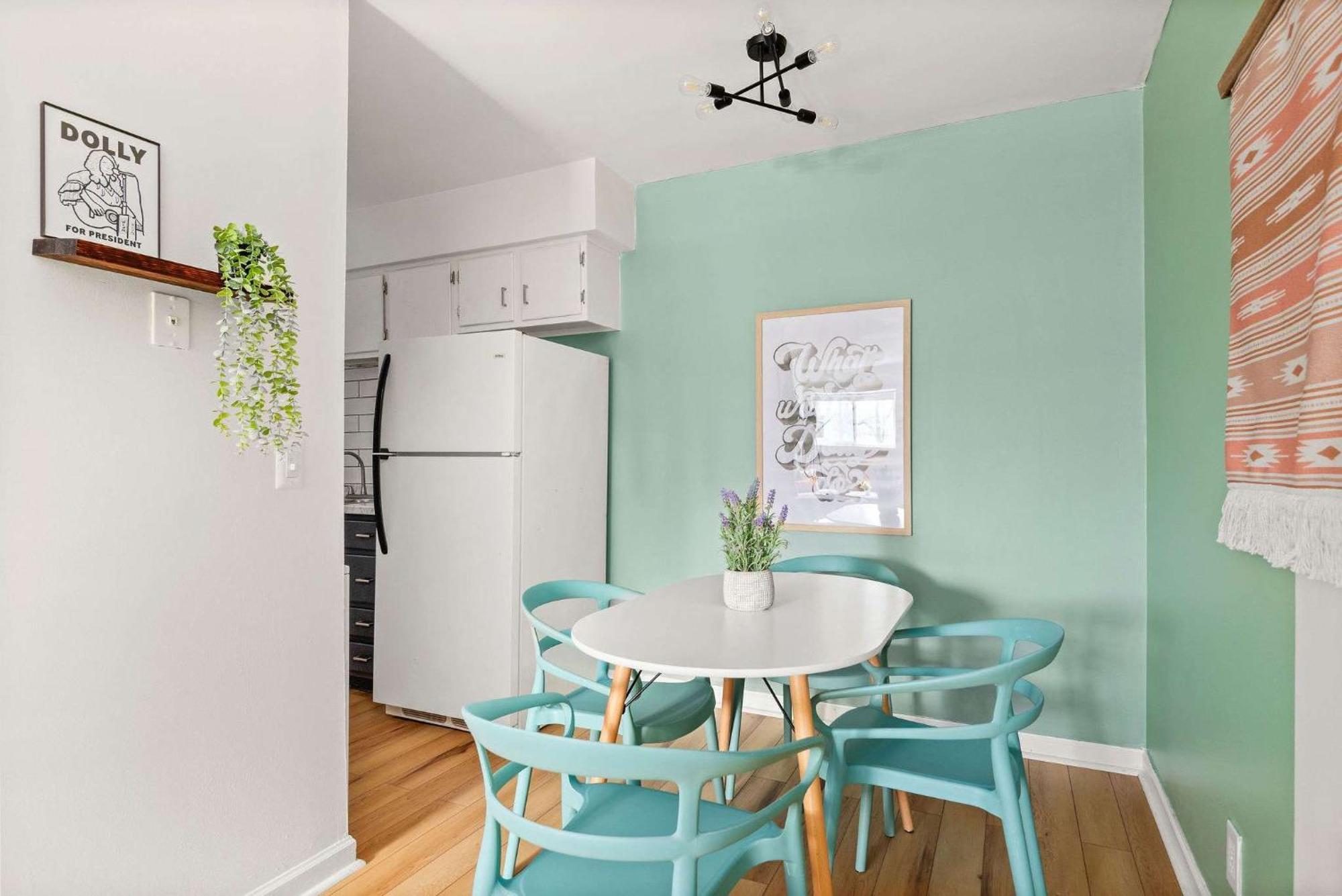 Dolly's Oasis On Music Row Apartment *