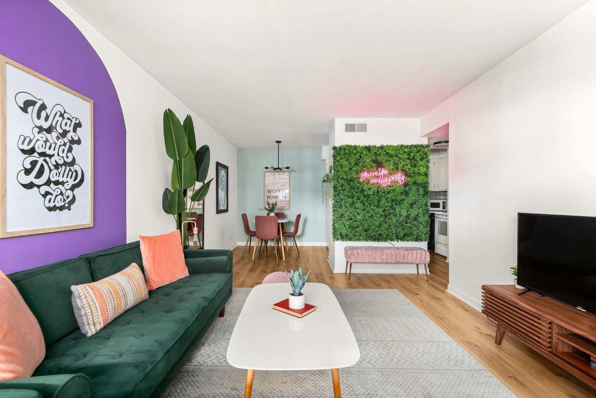 Apartment Dolly On Music Row