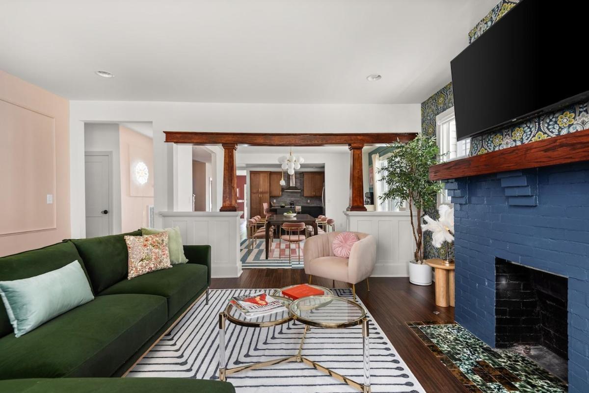 4 Bedroom House With Hot Tub And Backyard Close To Downtown Nashville