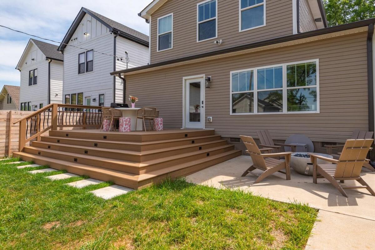 4 Bedroom House With Hot Tub And Backyard Close To Downtown Holiday home