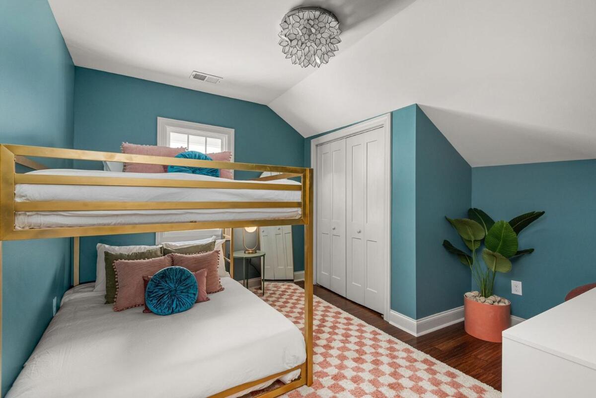 Holiday home 4 Bedroom House With Hot Tub And Backyard Close To Downtown Nashville