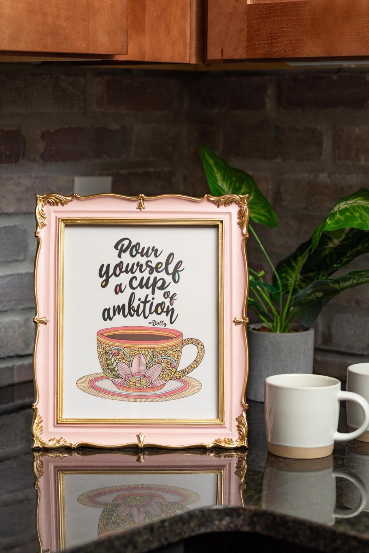 4 Bedroom House With Hot Tub And Backyard Close To Downtown Holiday home