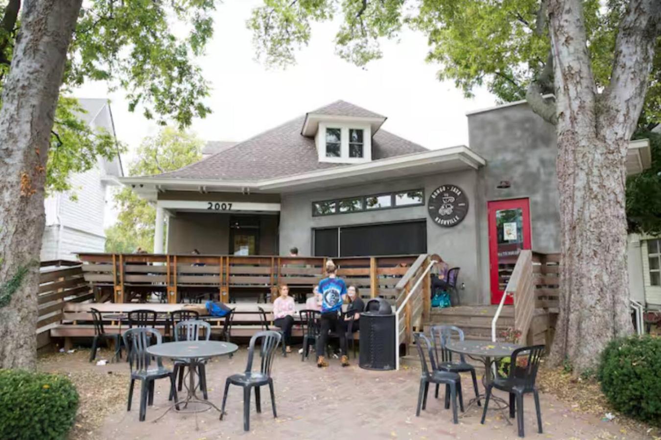 Rooftop Patio With Parking Walk To Belmont And 12 South * Nashville