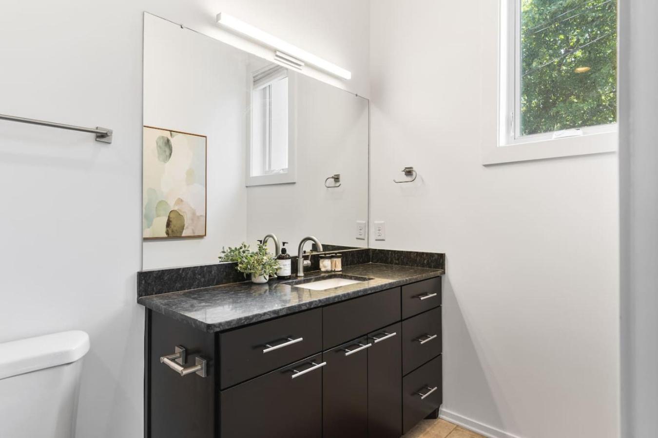 Rooftop Patio With Parking Walk To Belmont And 12 South * Nashville