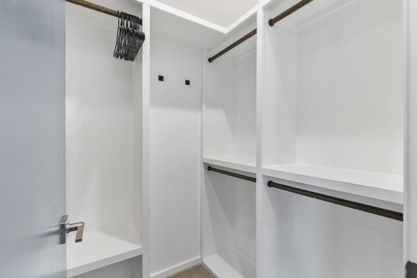 Rooftop Patio With Parking Walk To Belmont And 12 South Holiday home Nashville