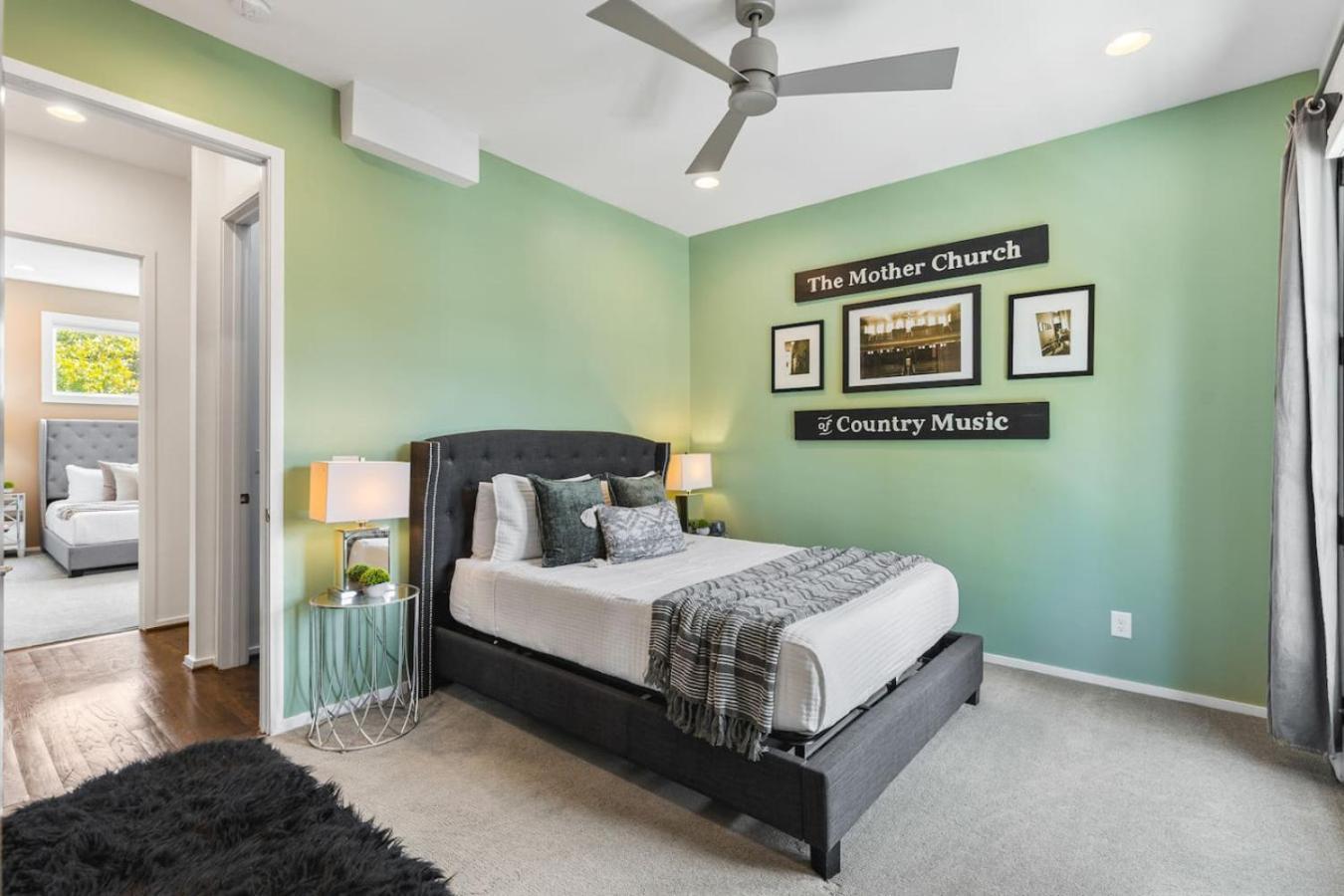 Rooftop Patio With Parking Walk To Belmont And 12 South * Nashville