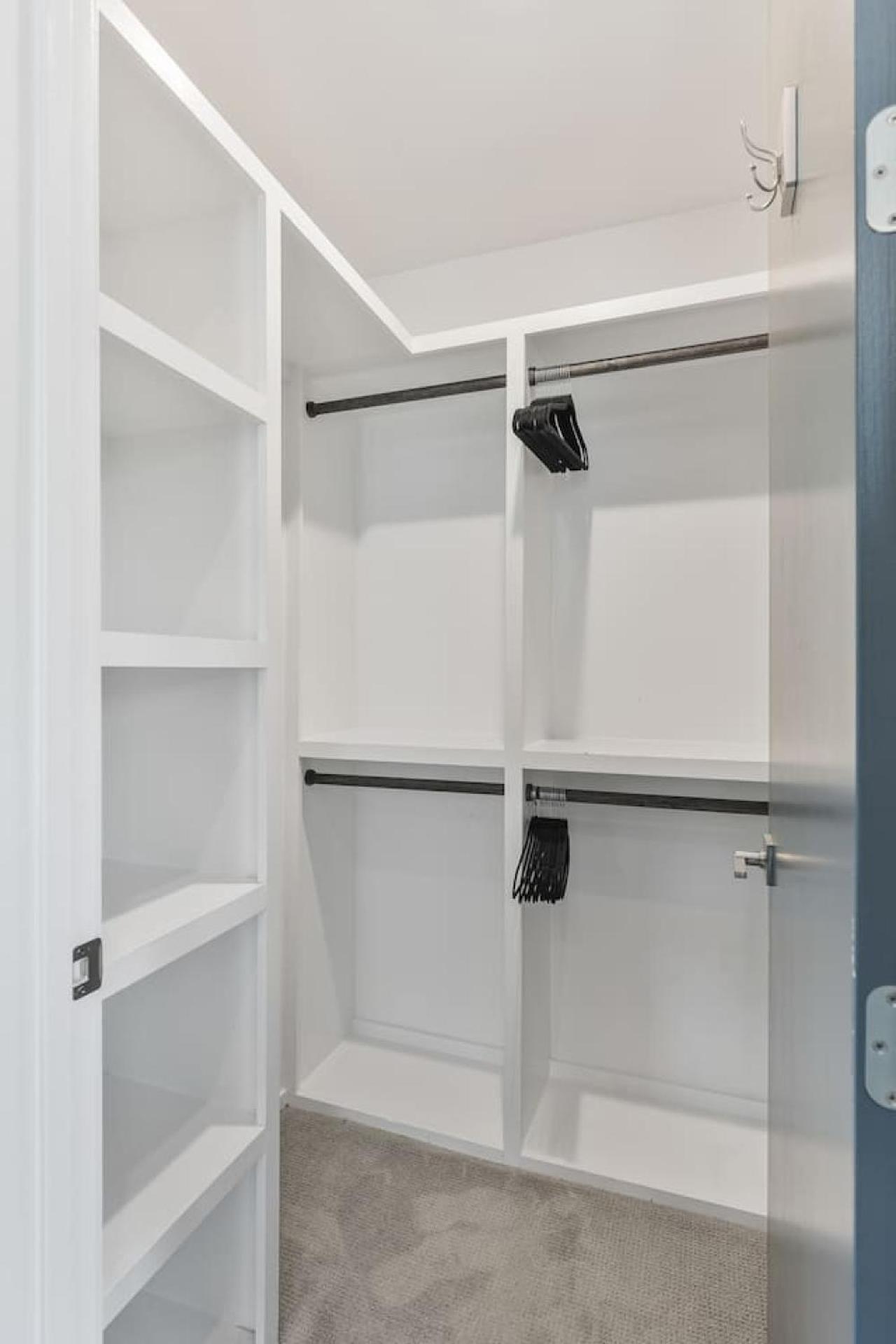 Rooftop Patio With Parking Walk To Belmont And 12 South