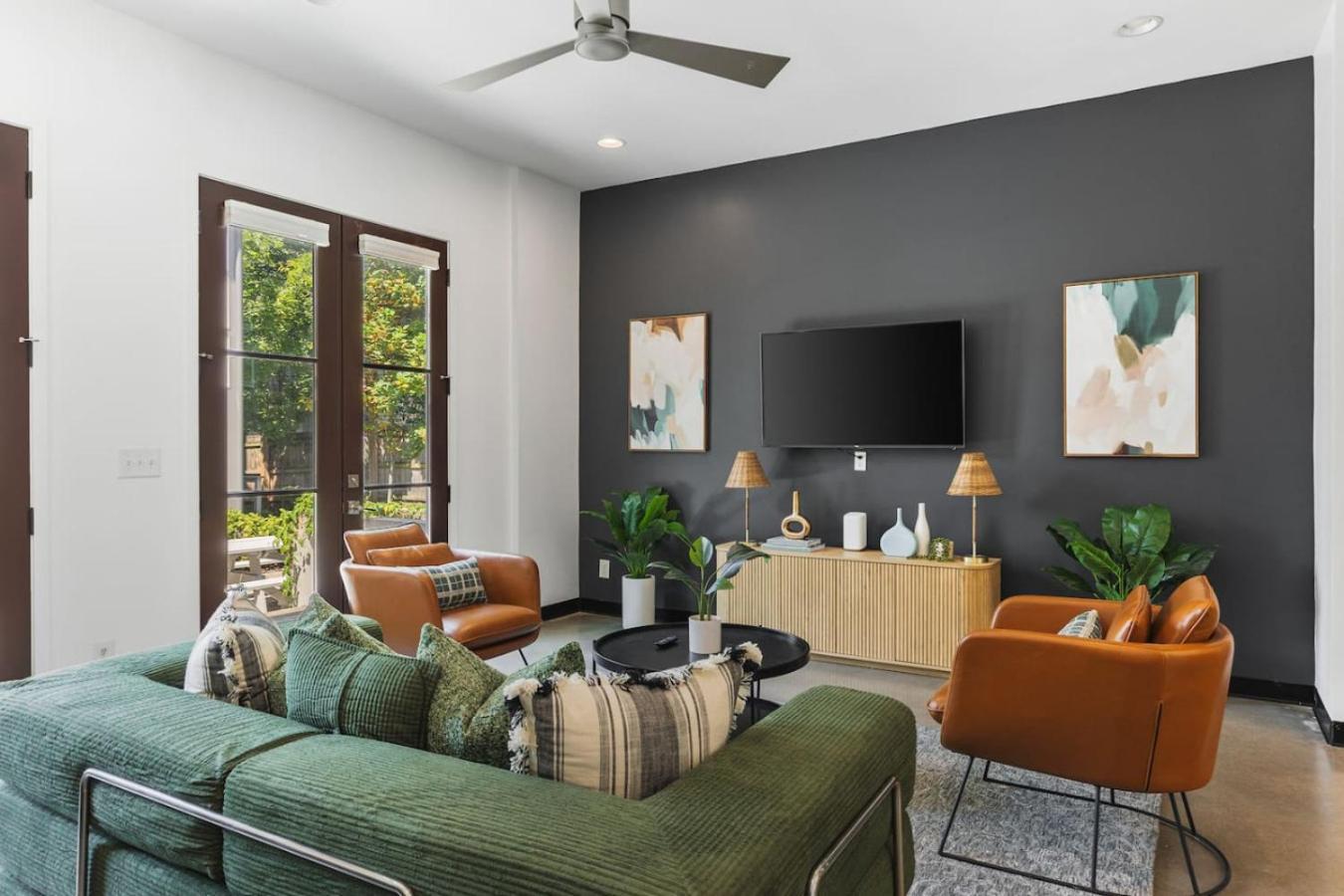 Rooftop Patio With Parking Walk To Belmont And 12 South Holiday home *