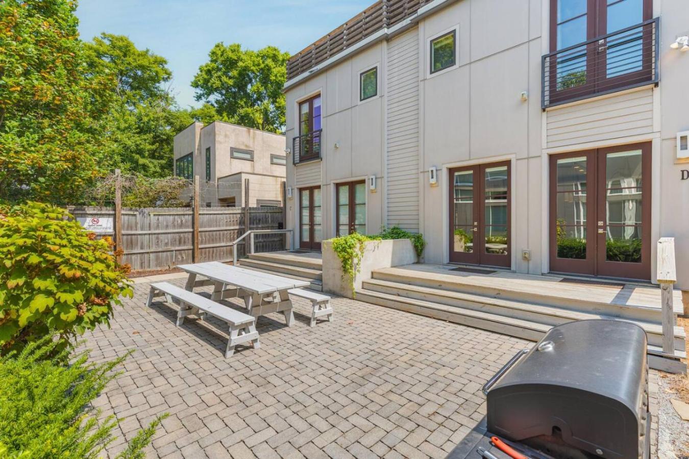 Rooftop Patio With Parking Walk To Belmont And 12 South * Nashville