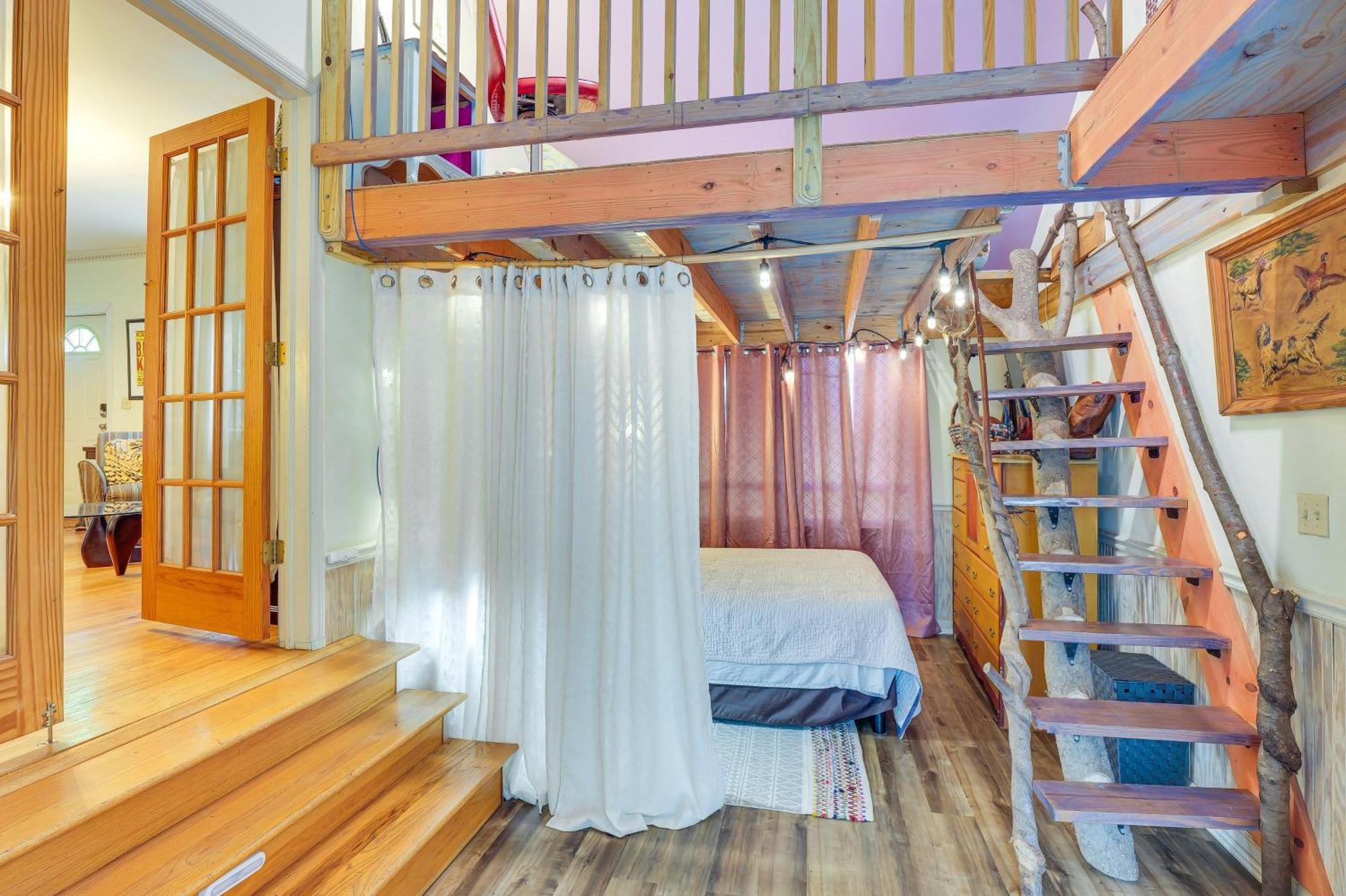 Holiday home Spacious Retreat With Yard Wfh Friendly!