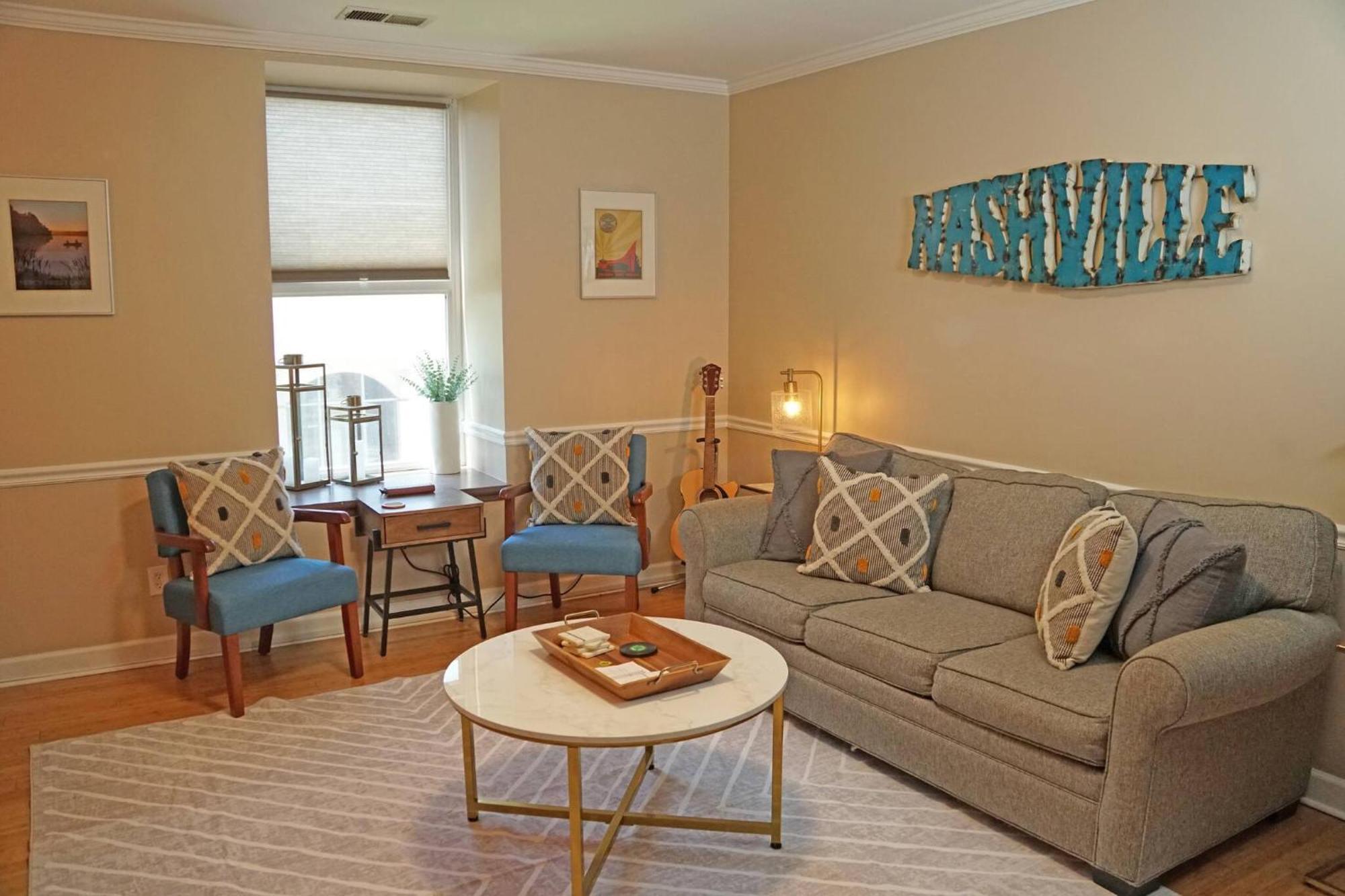 Of Downtown Nashville! * Nashville