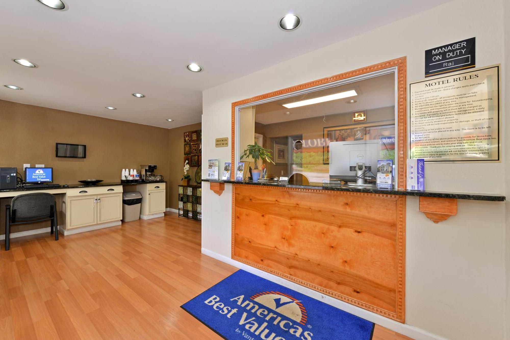 Motel Americas Value Near Downtown 2*