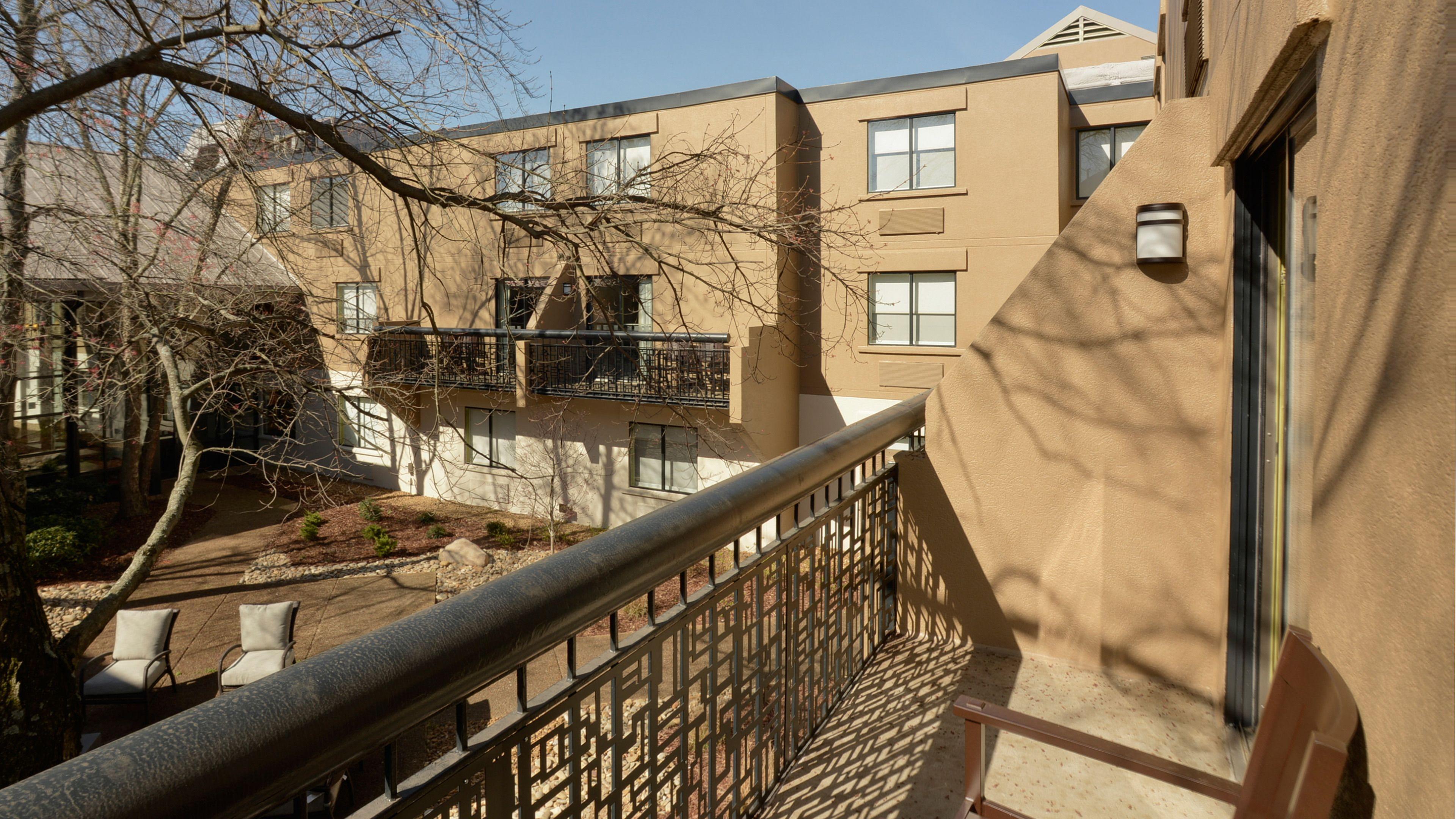 Hotel Express Airport By Ihg Nashville